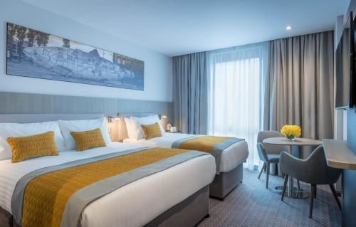 Отель Maldron Hotel Portlaoise Порт-Лиише