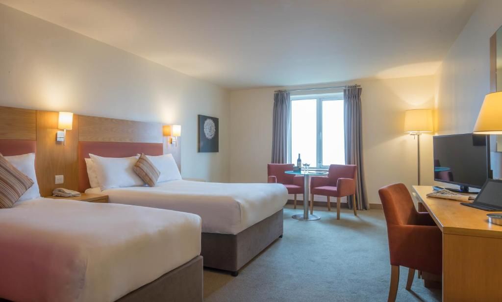 Отель Maldron Hotel Portlaoise Порт-Лиише